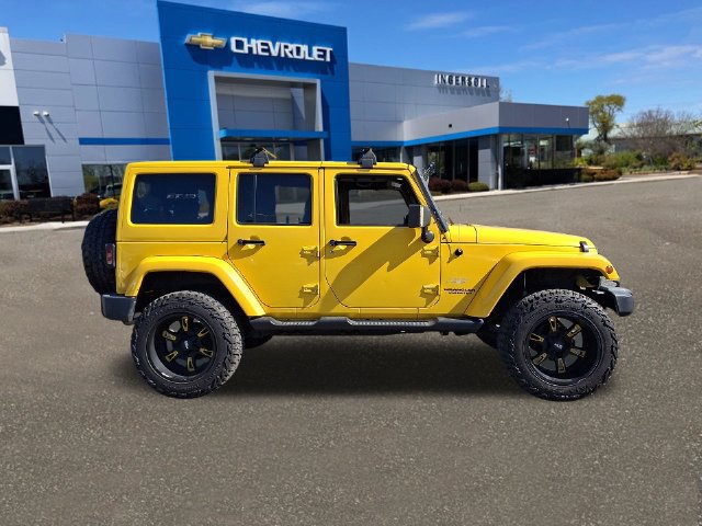 Used 2015 Jeep Wrangler Unlimited Sahara w/ Connectivity Group AWD/4WD image 26
