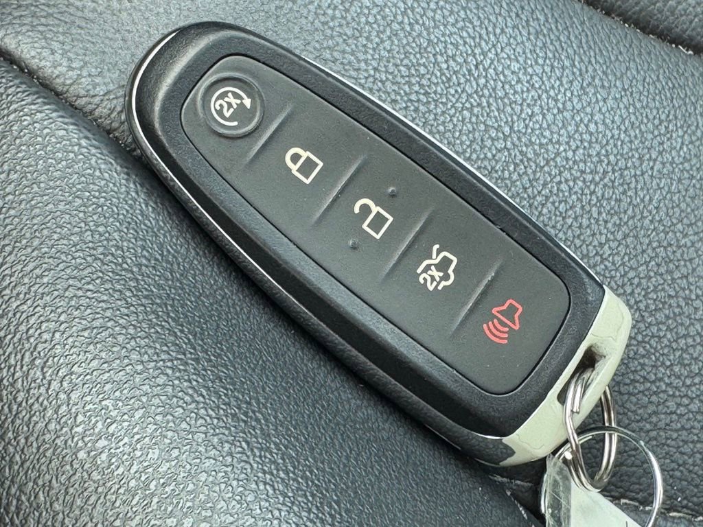 Used 2017 Ford Focus Titanium image 22