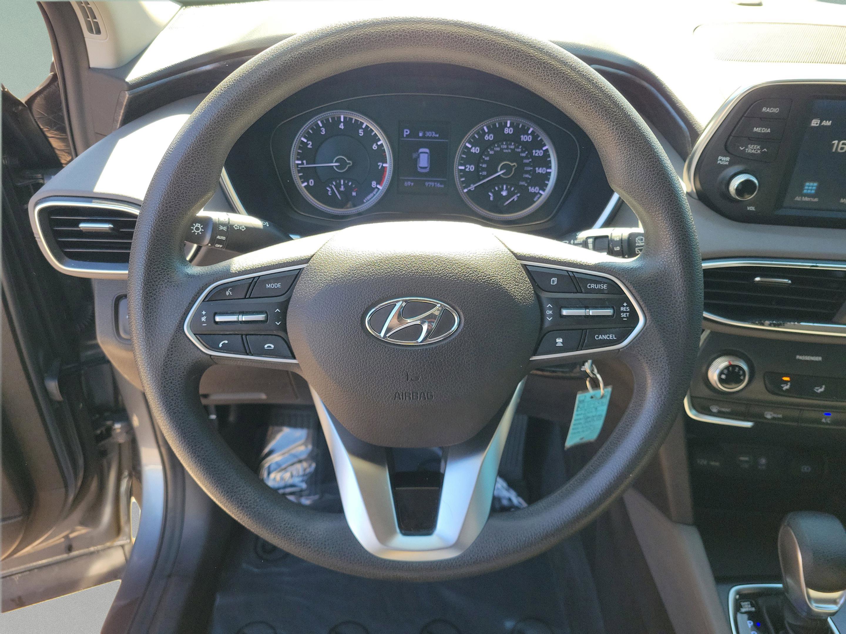 Used 2019 Hyundai Santa Fe SE image 23