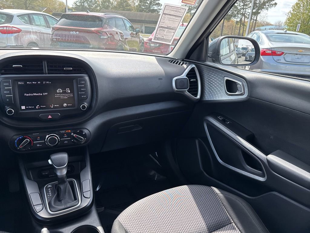 Used 2024 Kia Soul LX w/ Option Group 015 image 11