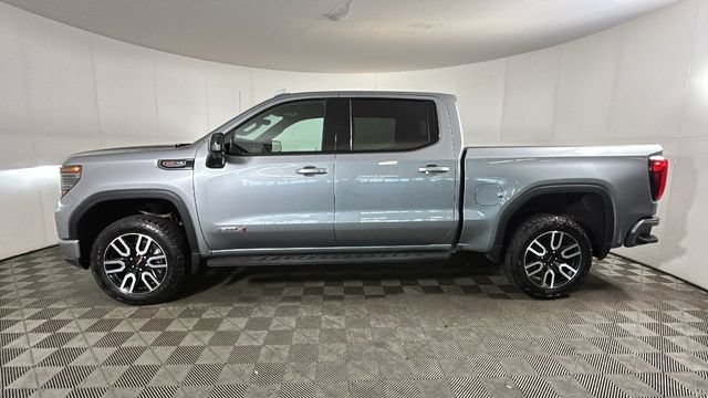 Used 2024 GMC Sierra 1500 AT4 w/ Technology Package AWD/4WD image 5