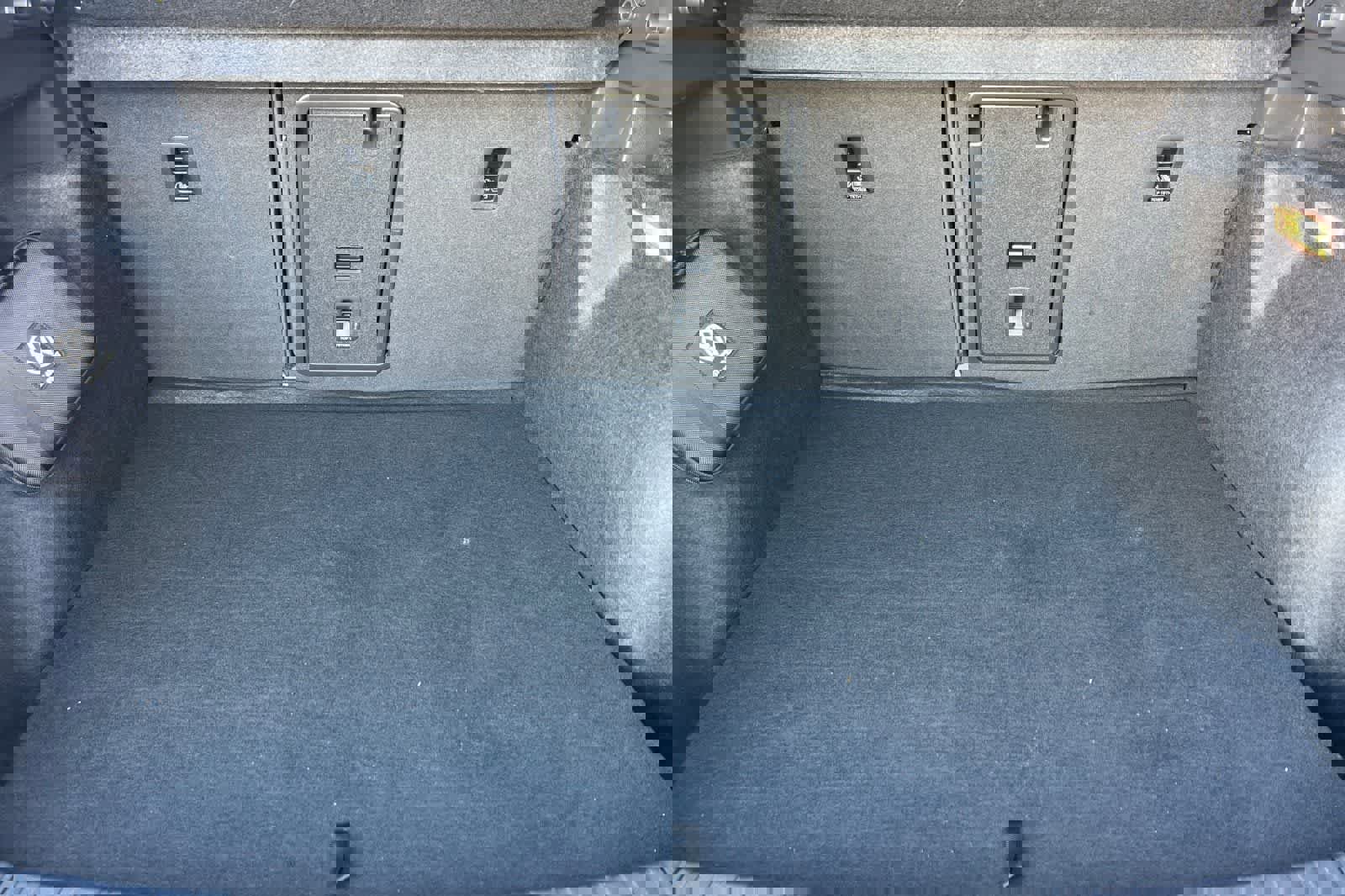 Used 2023 Volkswagen Taos SEL image 17