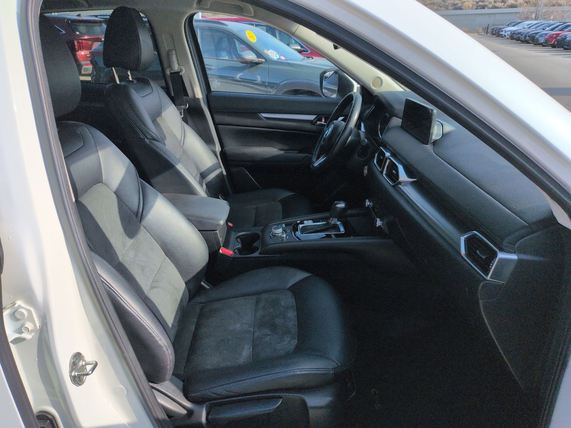 Used 2021 MAZDA CX-5 Touring image 17