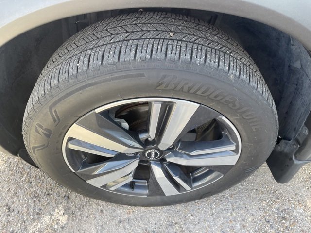 Used 2023 Nissan Rogue SL w/ SL Premium Package image 8