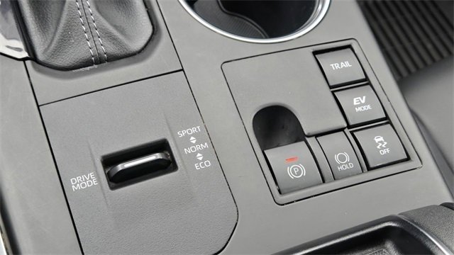 Certified 2024 Toyota Highlander XLE image 19