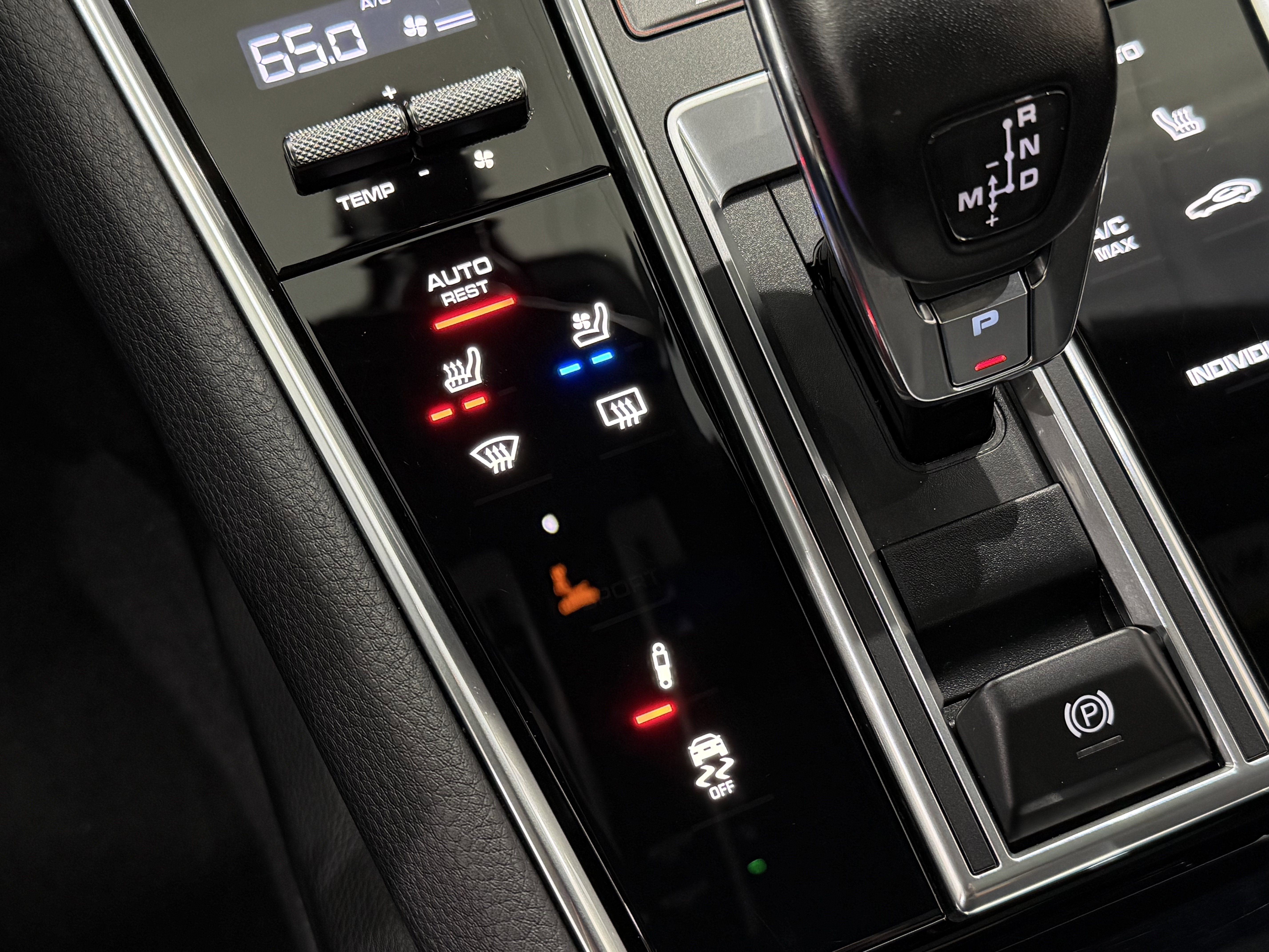 Certified 2023 Porsche Panamera 4 image 36