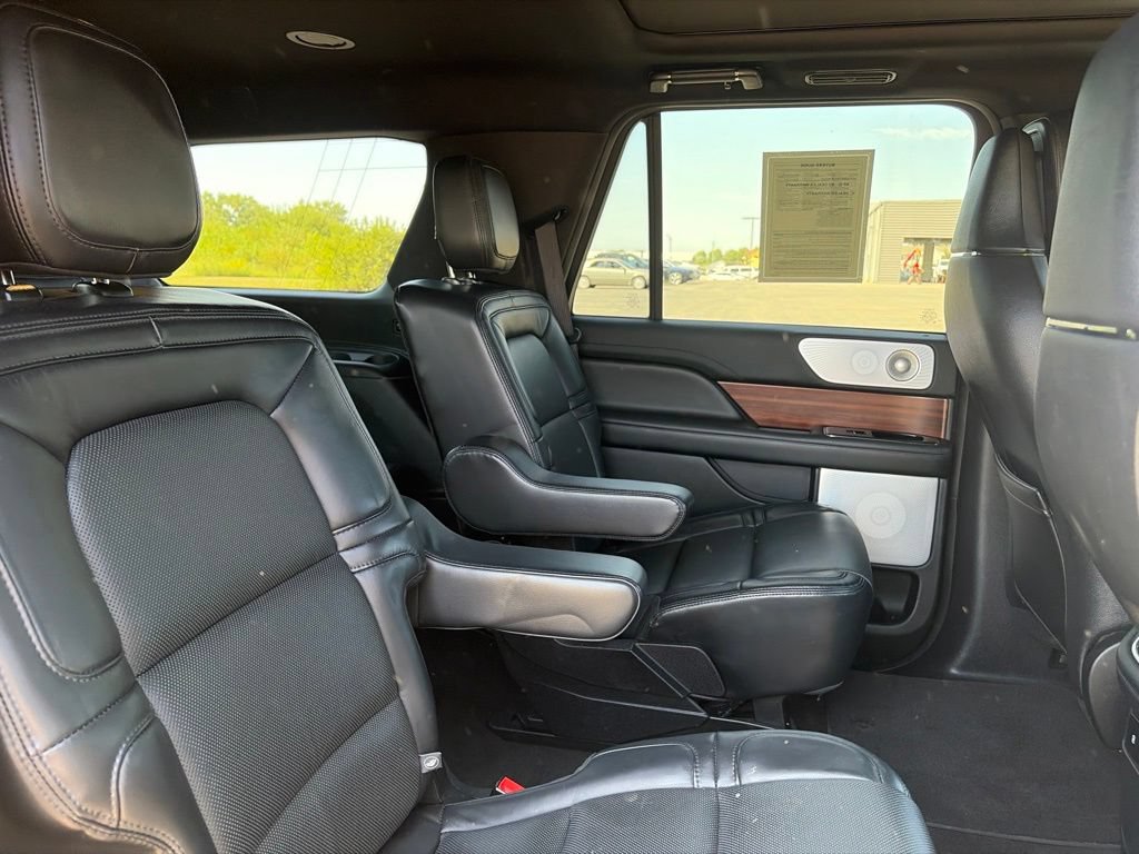 Used 2020 Lincoln Navigator Reserve w/ Luxury Package AWD/4WD image 14