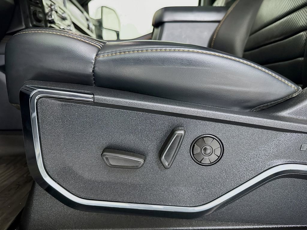 Used 2024 Ford F350 Platinum image 19