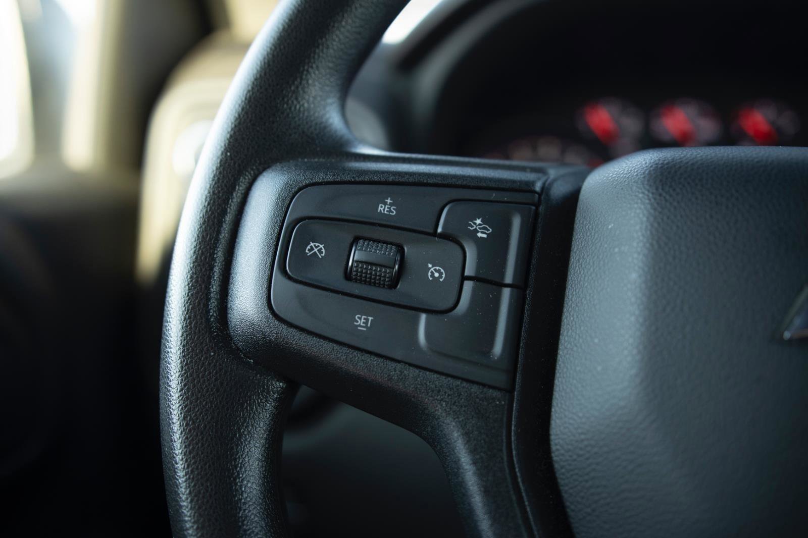 Used 2025 Chevrolet Silverado 1500 Custom image 6