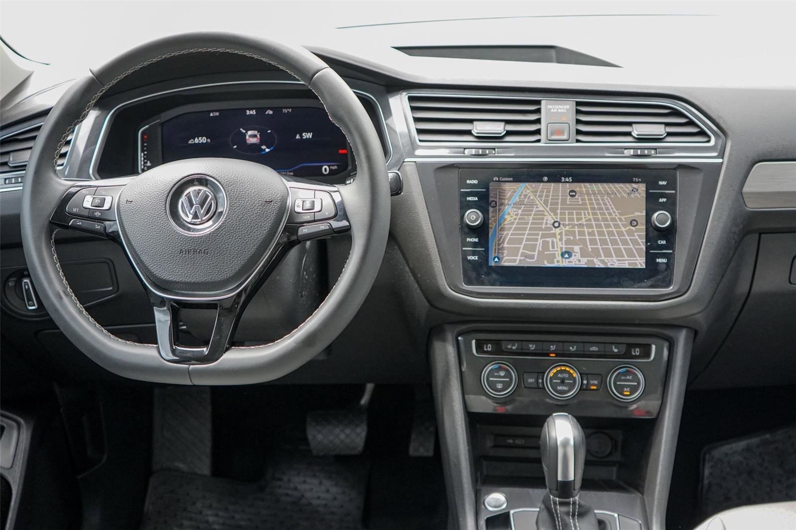 Used 2021 Volkswagen Tiguan SEL image 26