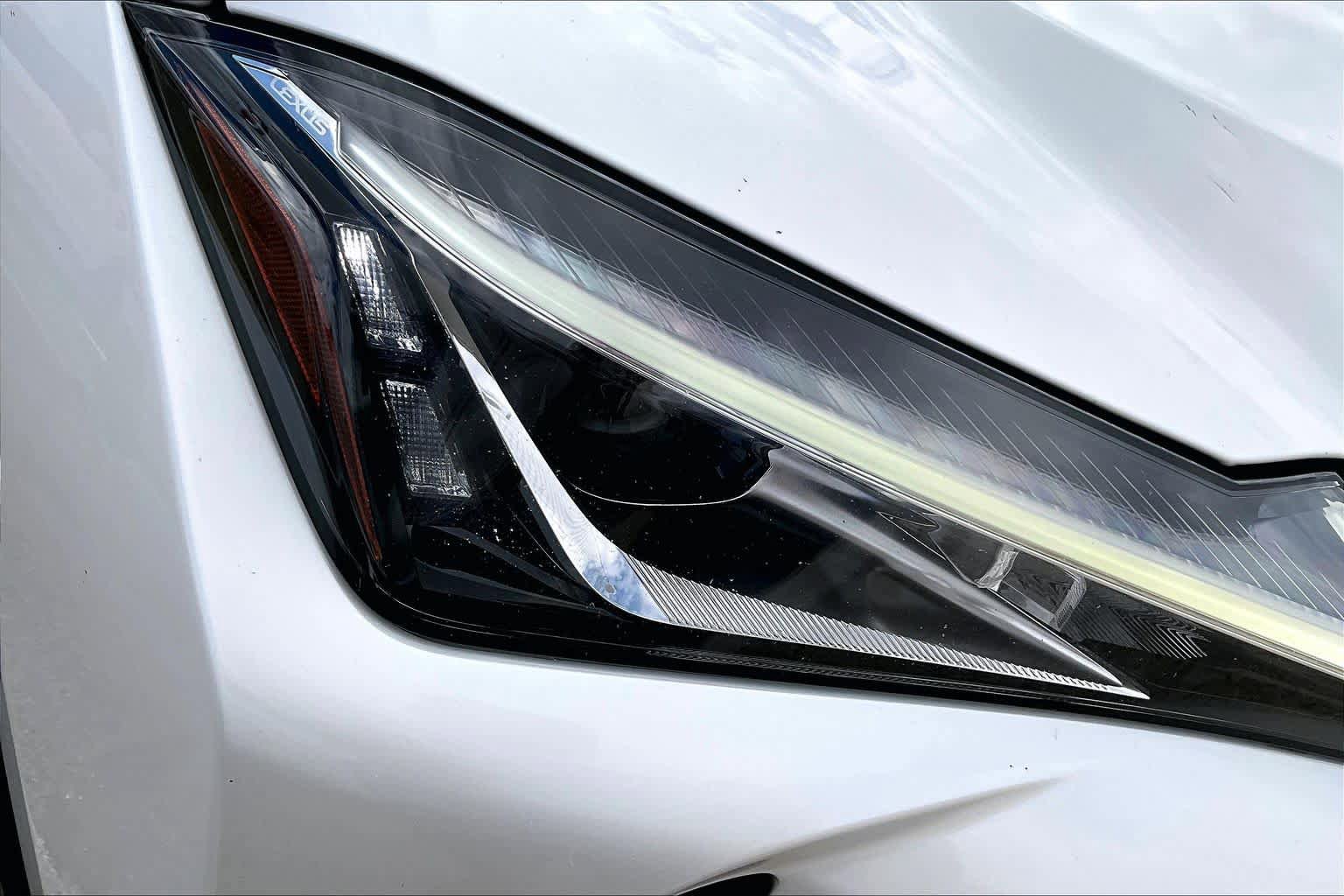 Used 2020 Lexus UX 250h w/ Premium Package image 26