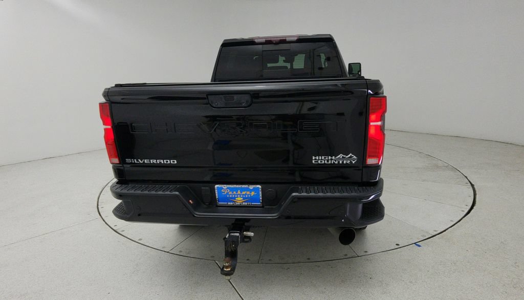 Used 2024 Chevrolet Silverado 2500 High Country w/ Technology Package AWD/4WD image 6