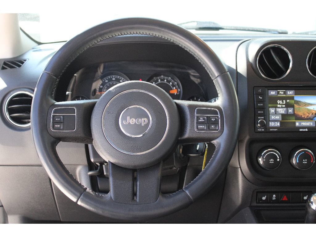 Used 2016 Jeep Patriot High Altitude image 9