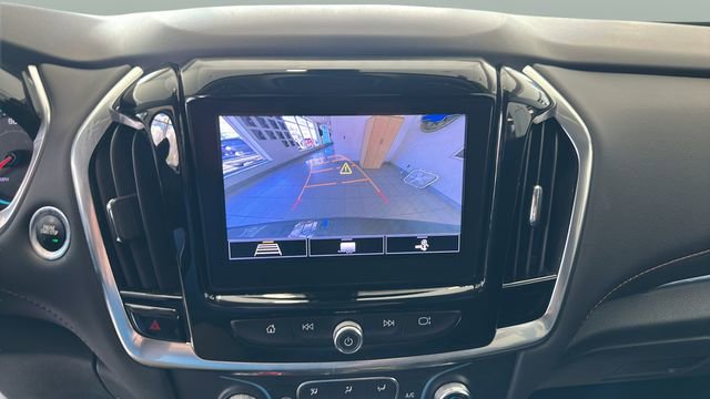 Used 2021 Chevrolet Traverse LT image 13