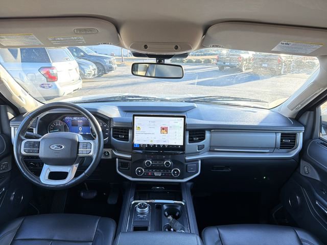 Used 2023 Ford Expedition Max XLT image 24