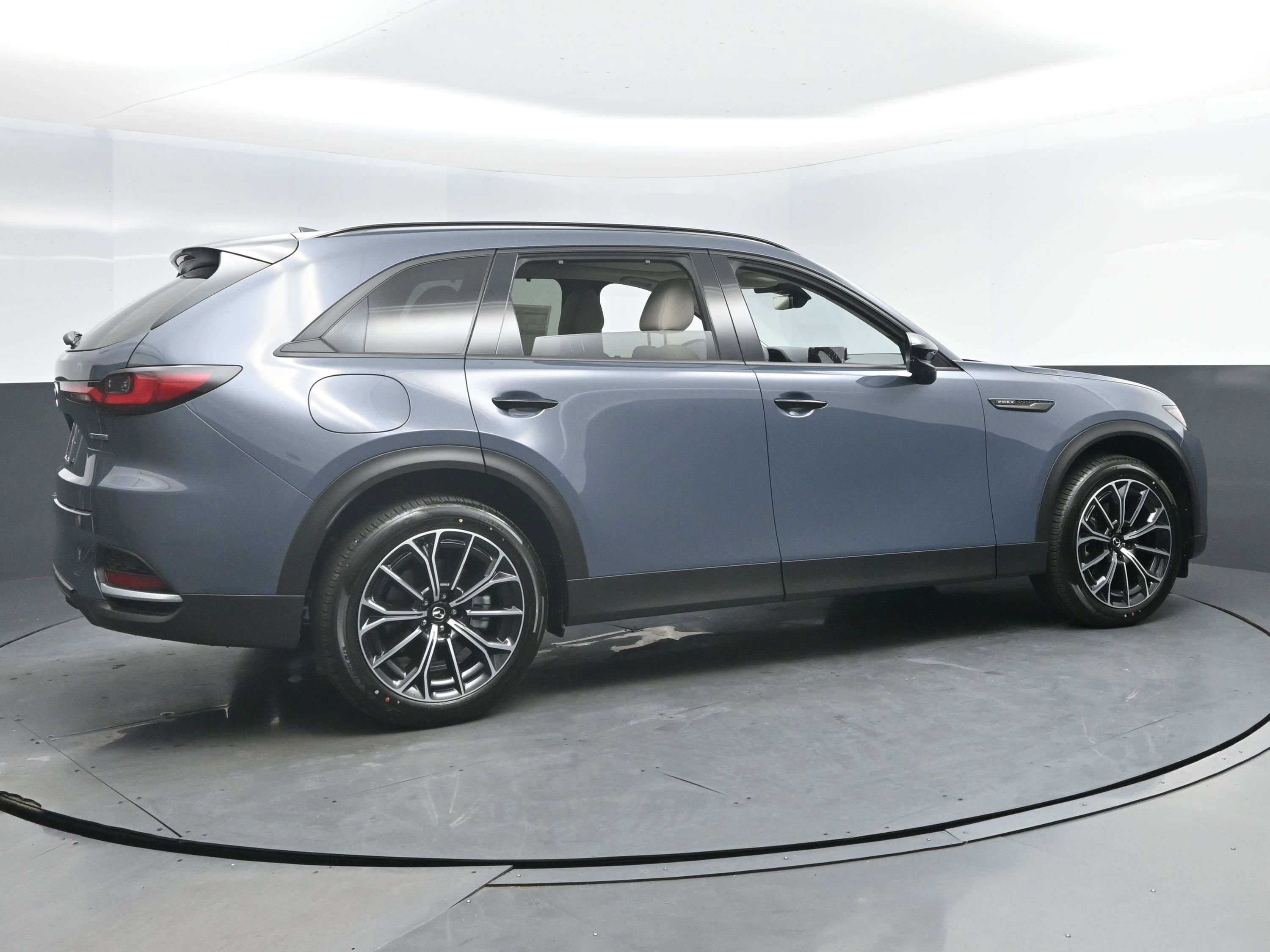New 2025 MAZDA CX-70 Plug-In Hybrid w/ Premium Pkg image 4