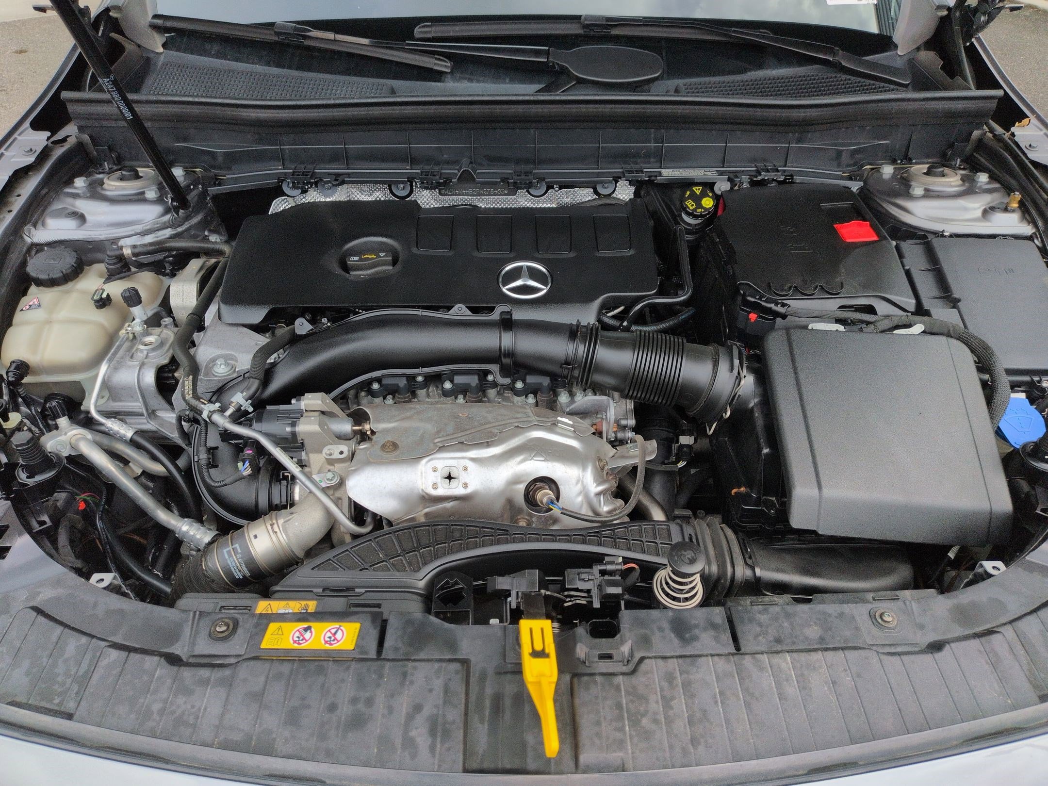 Certified 2023 Mercedes-Benz GLB 250 4MATIC w/ Premium Package image 33