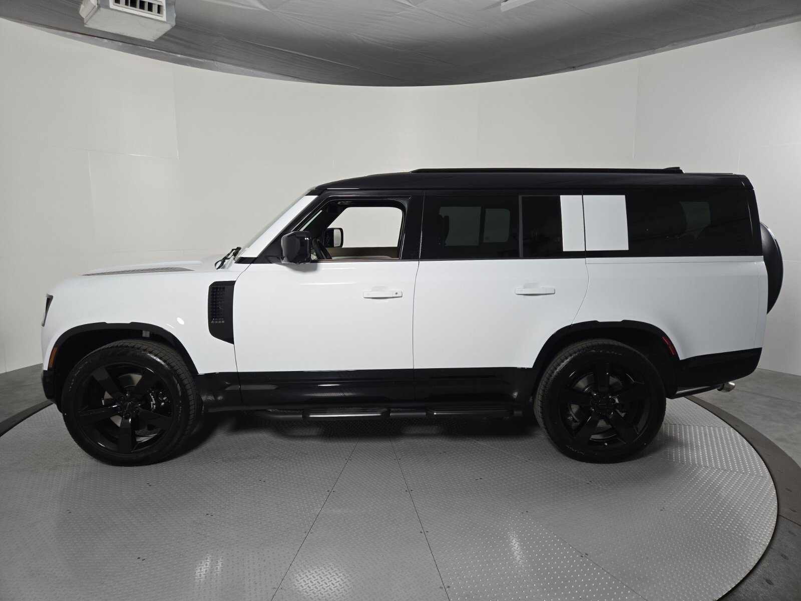 New 2026 Land Rover Defender 130 V8 image 35