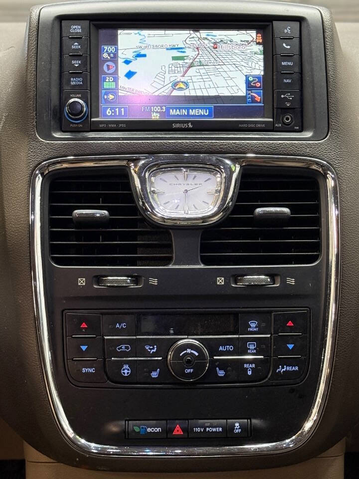 Used 2012 Chrysler Town & Country Touring-L w/ Entertainment Group #2 FWD image 14
