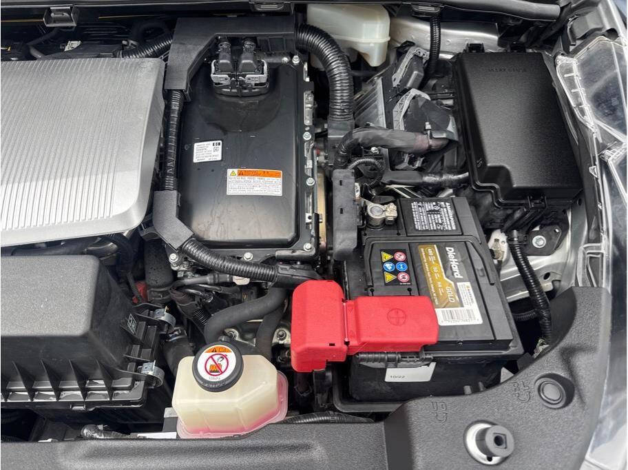 Used 2019 Toyota Prius XLE w/ Carpet Mat Package FWD image 36