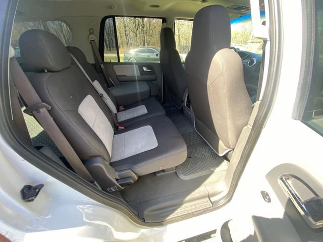Used 2006 Ford Expedition XLT image 13