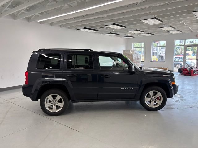 Used 2014 Jeep Patriot Sport w/ Power Value Group AWD/4WD image 11