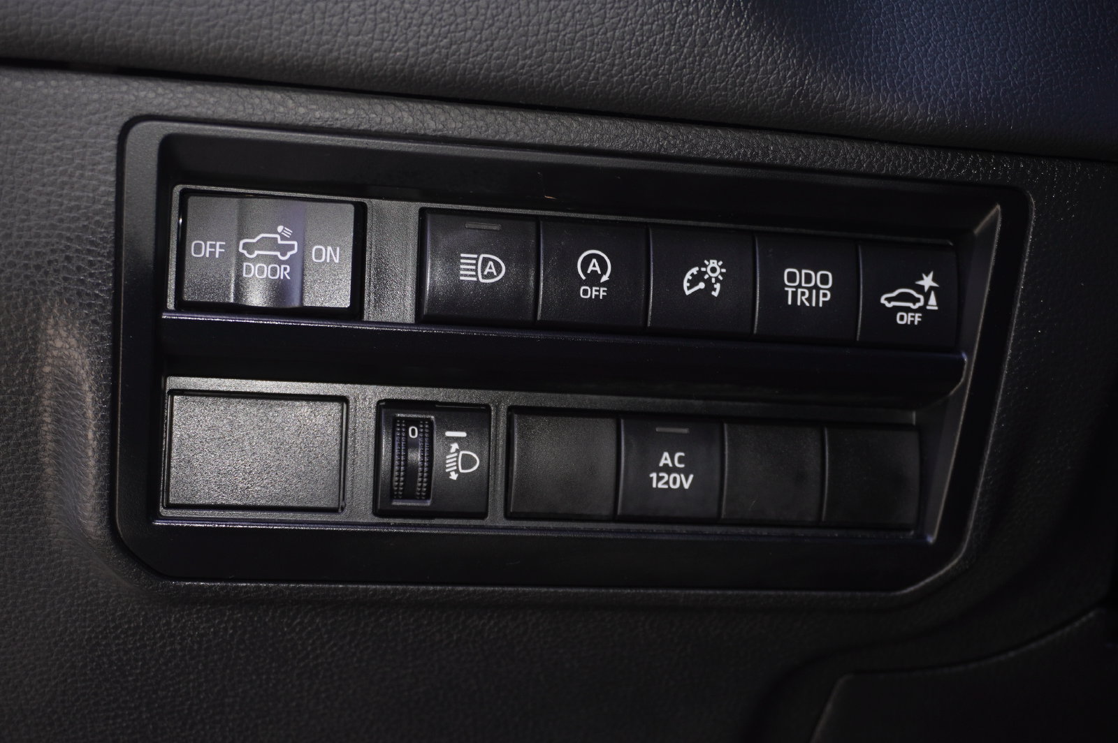 Used 2023 Toyota Tundra Limited w/ TRD Off-Road Package AWD/4WD image 12