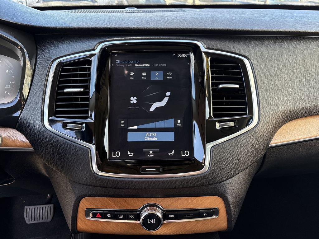 Used 2021 Volvo XC90 T6 Momentum w/ Advanced Package image 18