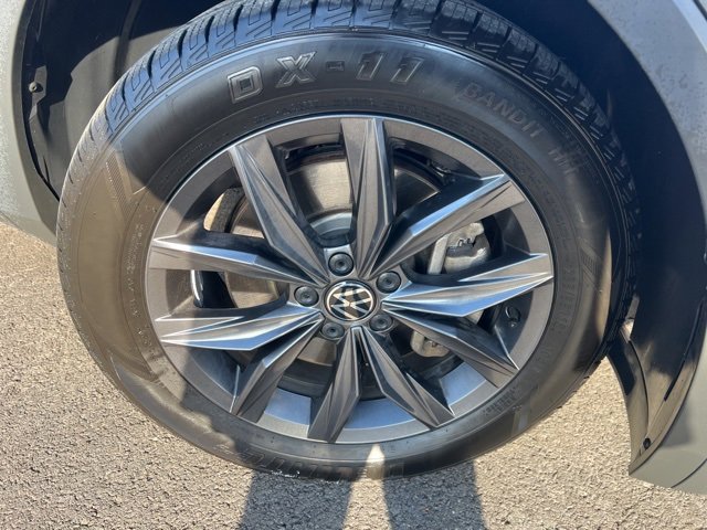 Used 2024 Volkswagen Tiguan SE image 10