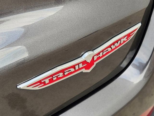 Used 2021 Jeep Compass Trailhawk image 10