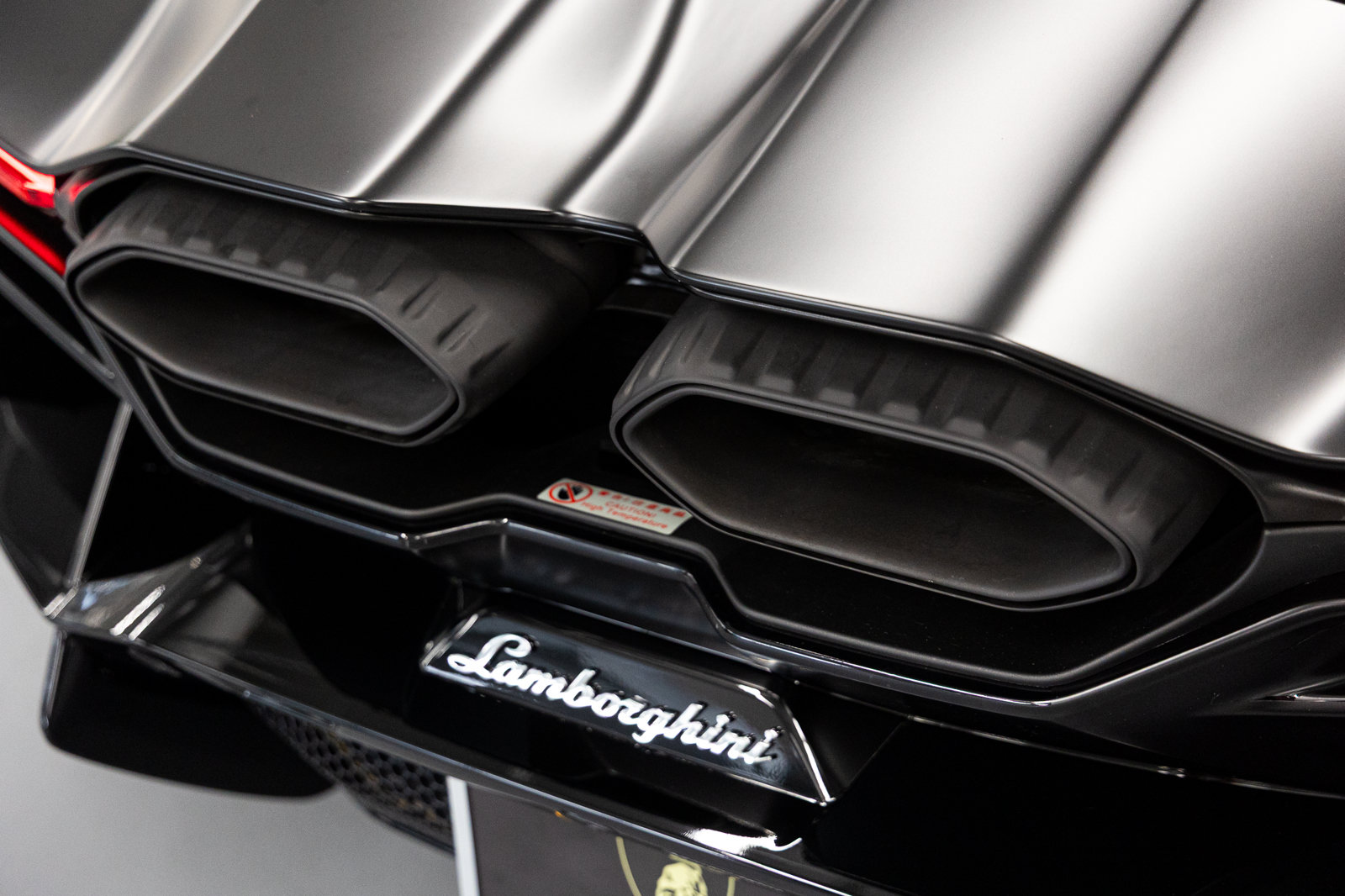 Used 2024 Lamborghini Revuelto AWD/4WD image 27