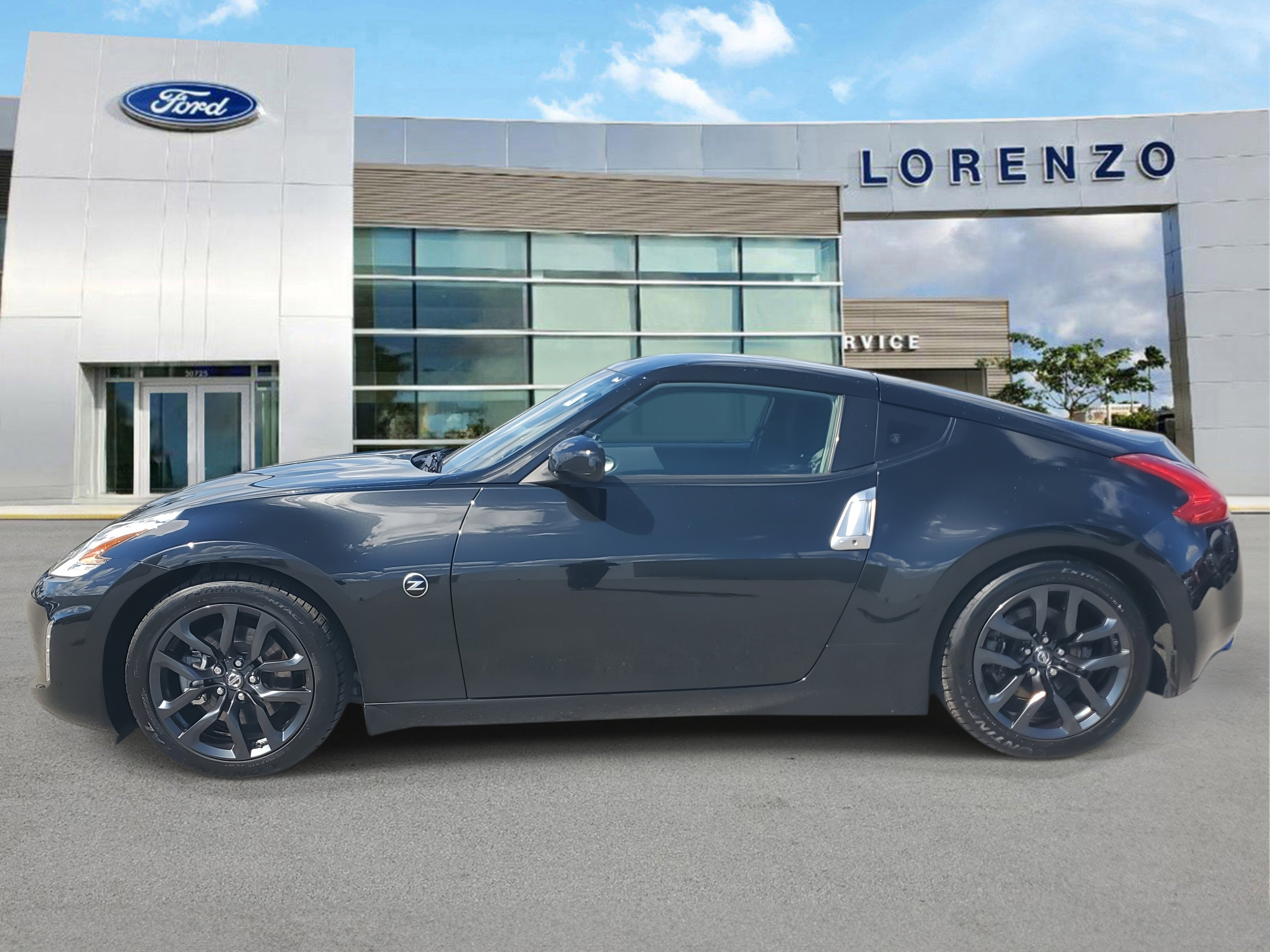 Used 2016 Nissan 370Z Coupe image 8