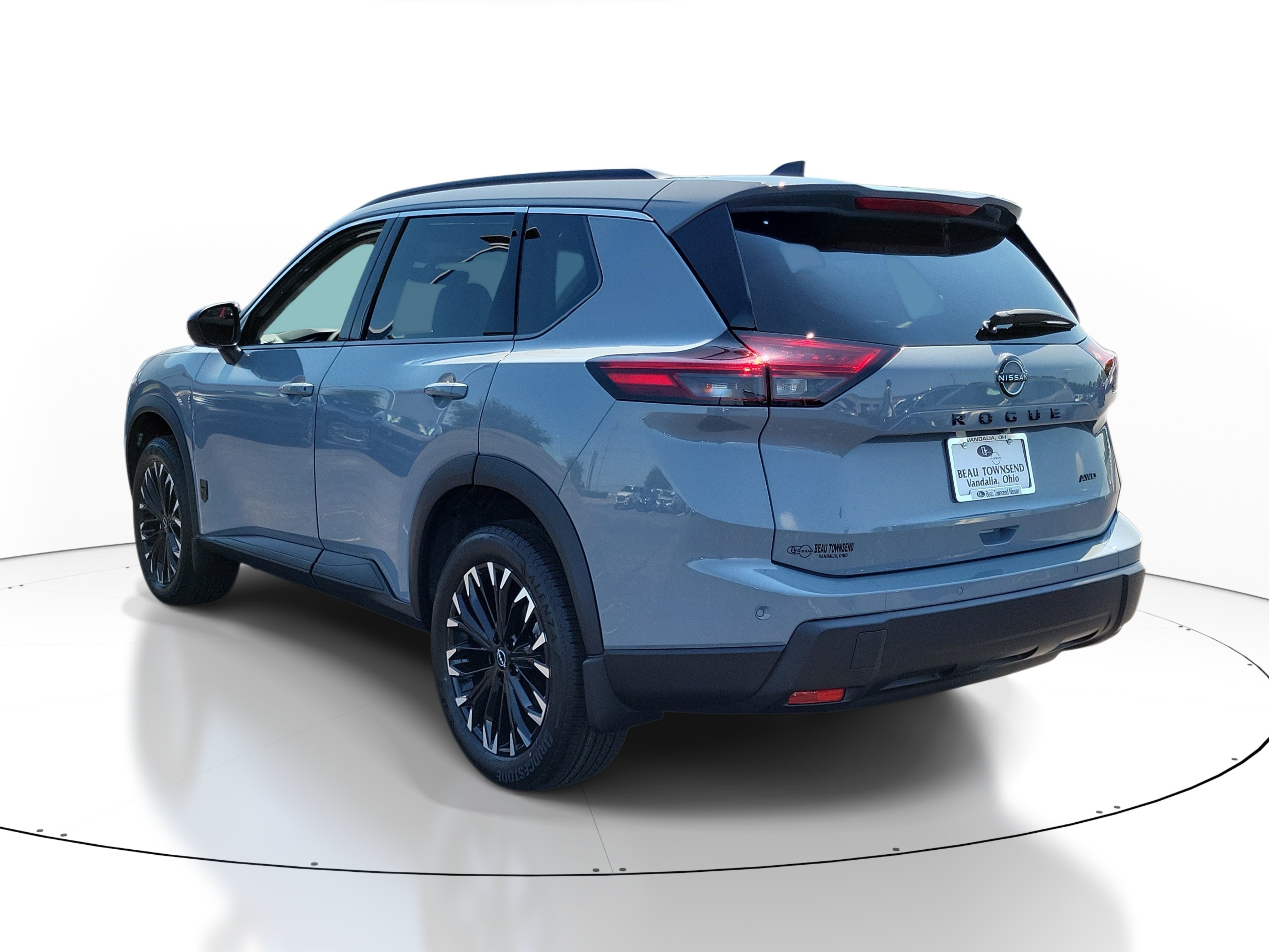 New 2026 Nissan Rogue Dark Armor AWD/4WD image 3