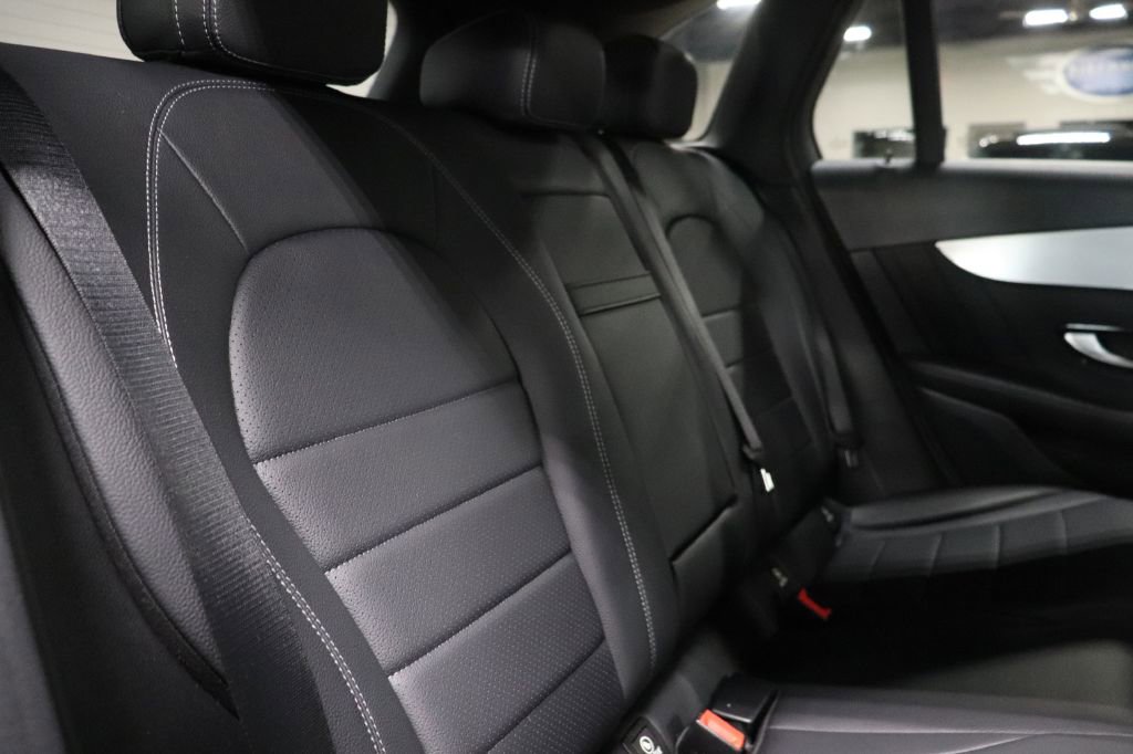 Used 2021 Mercedes-Benz GLC 300 w/ AMG Line image 22