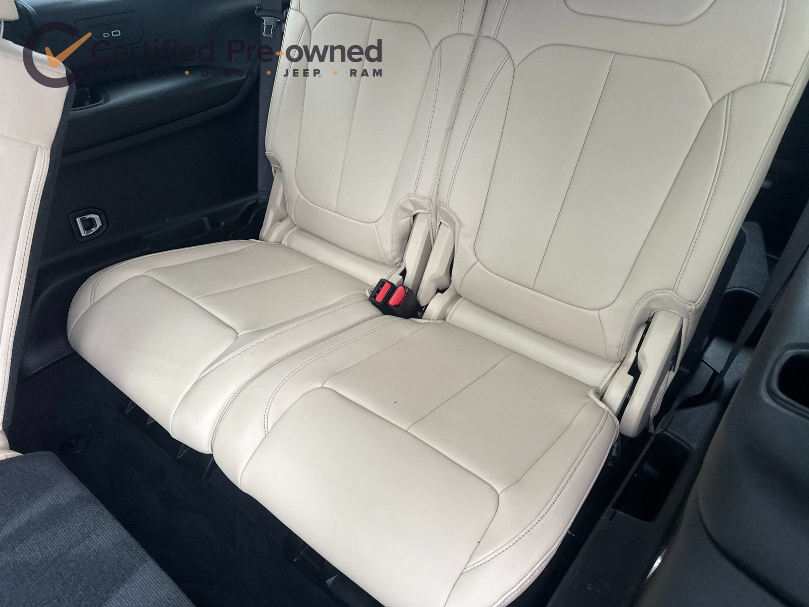 Used 2023 Jeep Grand Cherokee L Limited AWD/4WD image 16