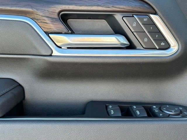 Certified 2026 GMC Sierra 3500 SLT w/ SLT Premium Package image 9