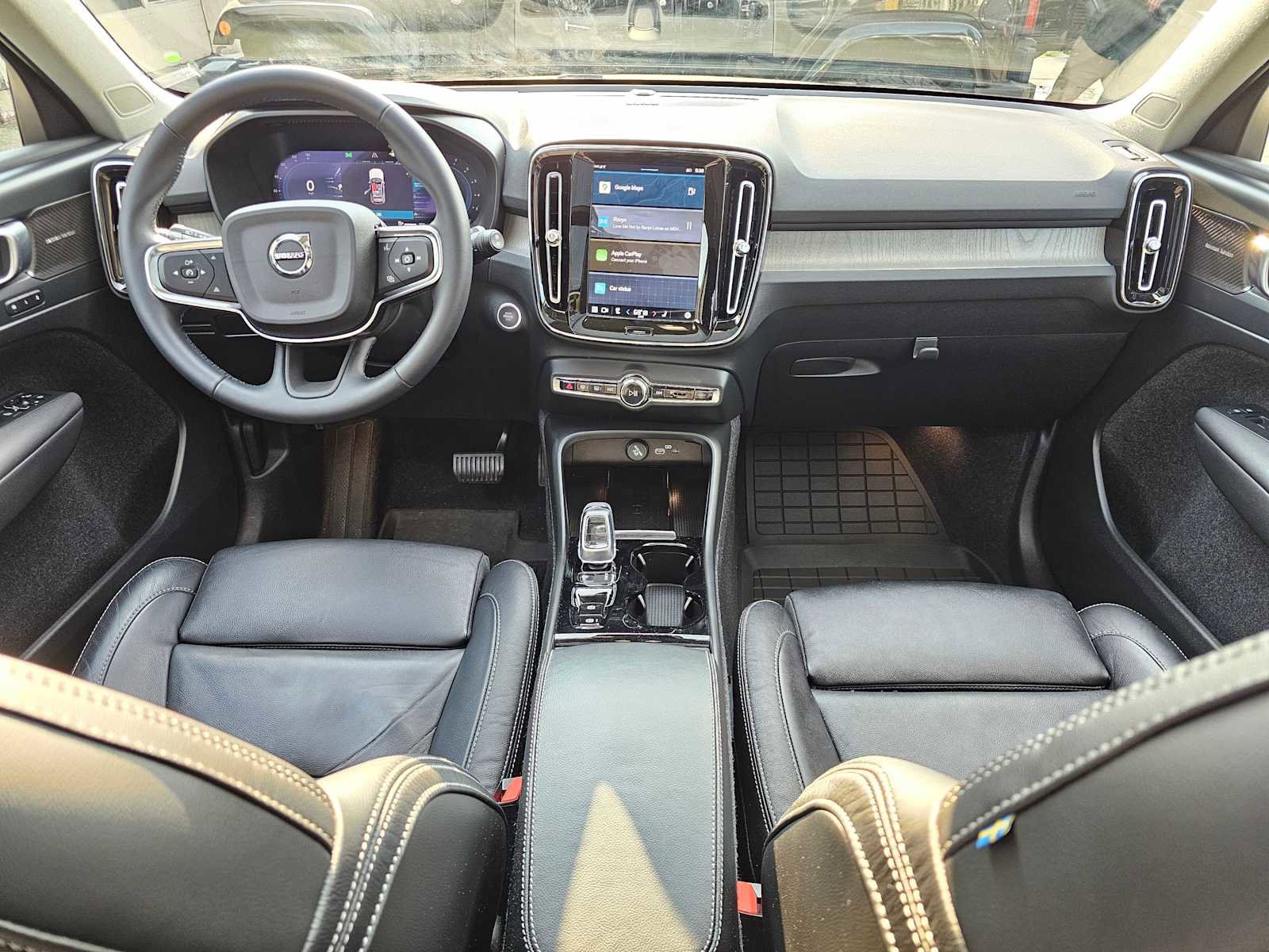 Used 2023 Volvo XC40 B5 Plus w/ Driver Assist Package image 17