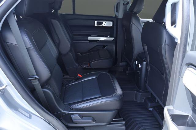 Used 2023 Ford Explorer Limited w/ Limited Technology Package RWD image 21