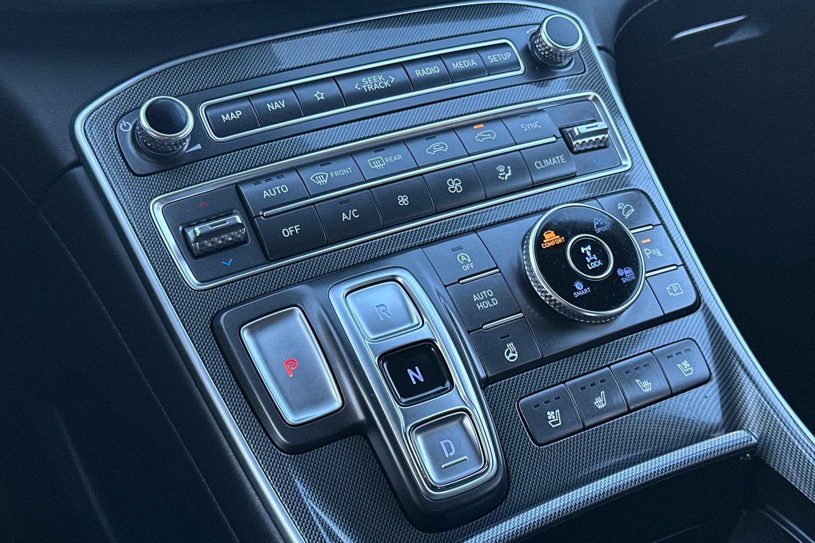 Used 2021 Hyundai Santa Fe Limited w/ Cargo Package image 22