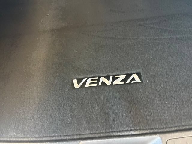 Used 2021 Toyota Venza LE AWD/4WD image 28