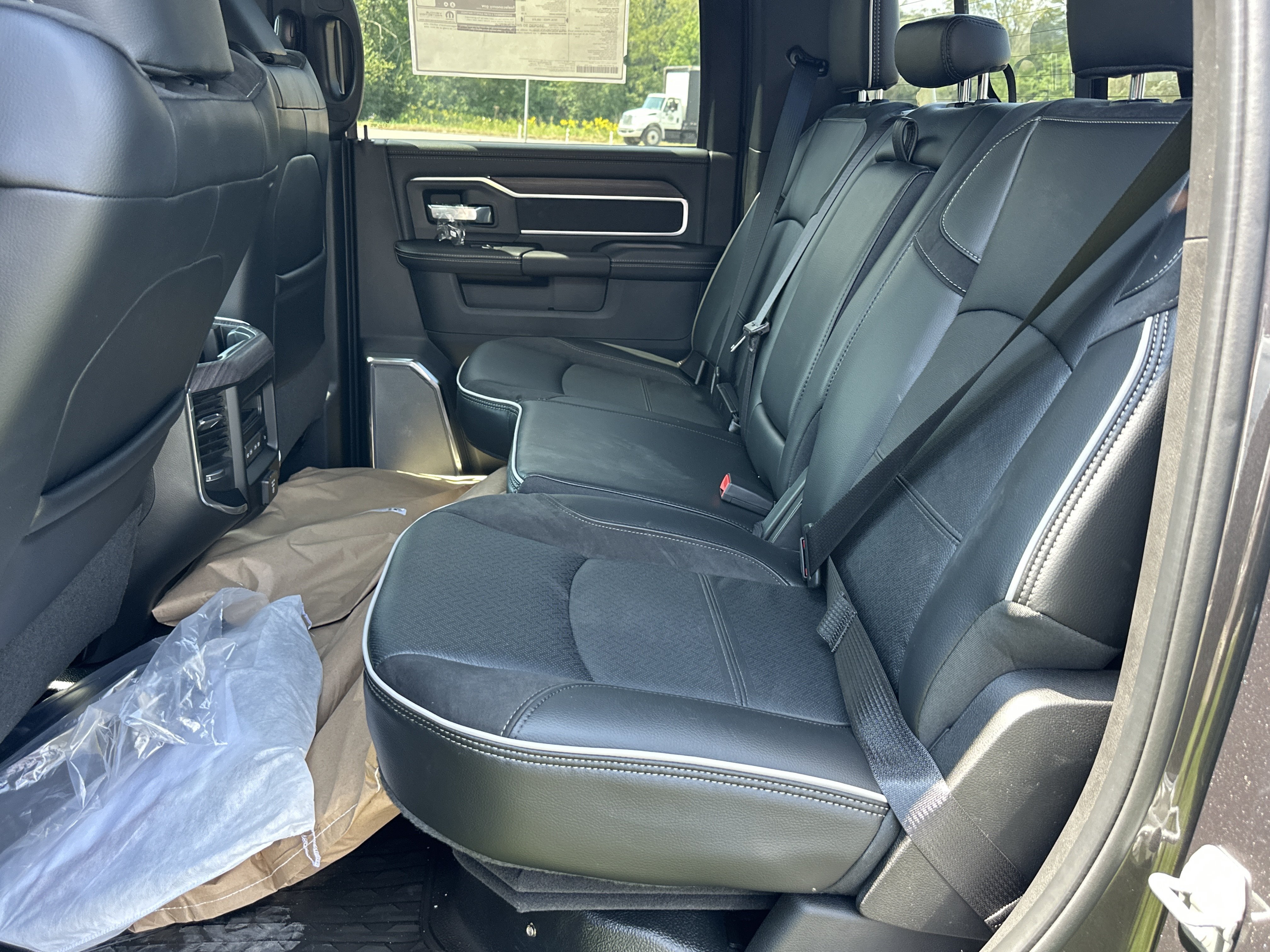 New 2027 RAM 3500 Big Horn w/ Laramie Trim Package AWD/4WD image 31