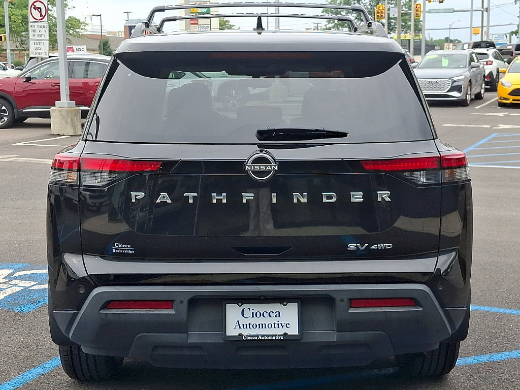 Used 2024 Nissan Pathfinder SV AWD/4WD image 8
