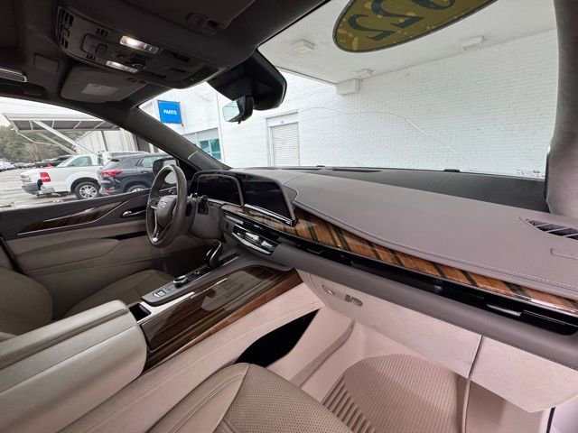 Used 2022 Cadillac Escalade Sport Platinum w/ Heavy-Duty Trailer Package image 18