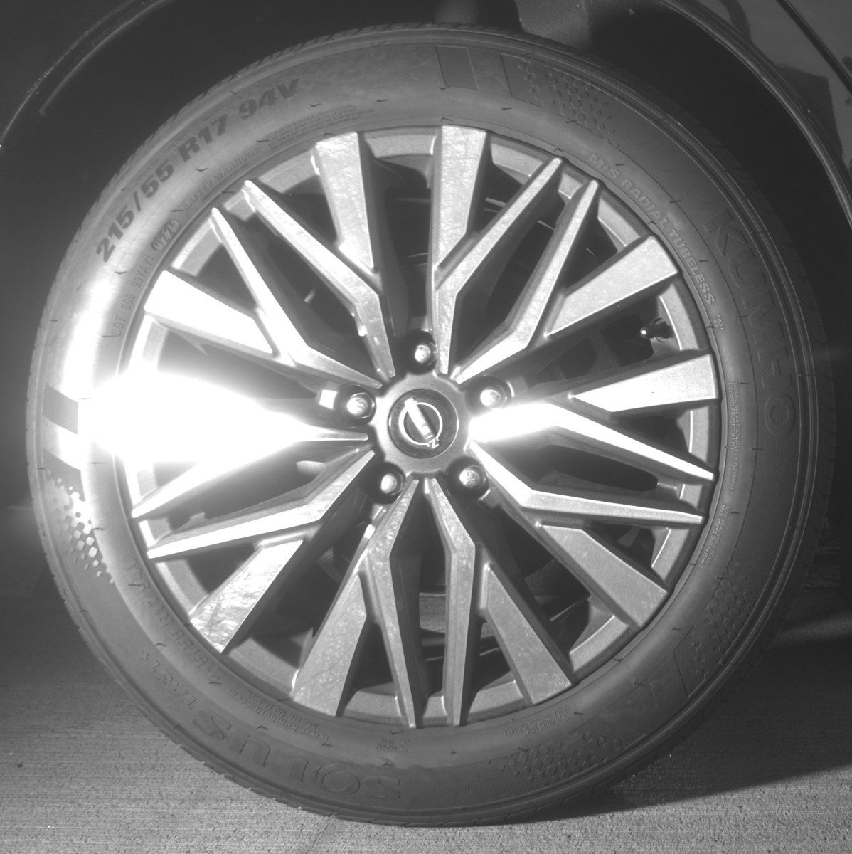 Used 2025 Nissan Altima 2.5 SV FWD image 15