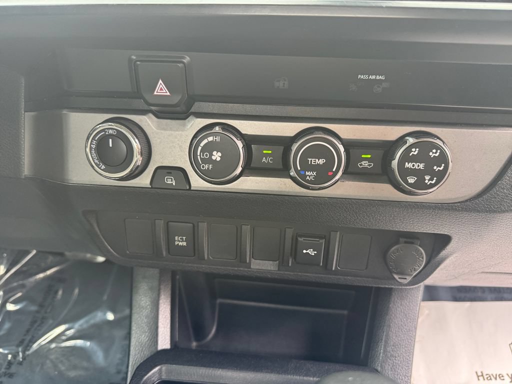 Used 2020 Toyota Tacoma SR AWD/4WD image 20