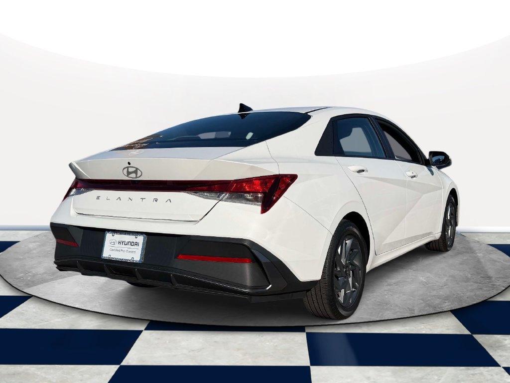 Certified 2024 Hyundai Elantra SEL FWD image 5