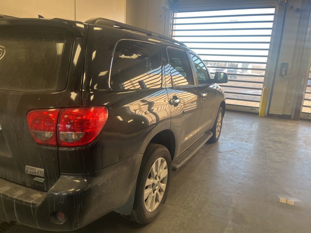 Used 2014 Toyota Sequoia Platinum image 4