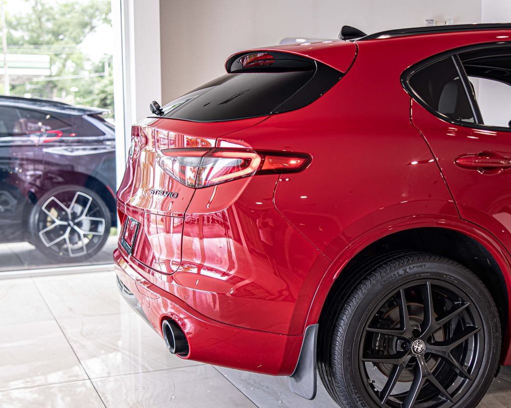 Used 2020 Alfa Romeo Stelvio Ti Sport AWD/4WD image 12