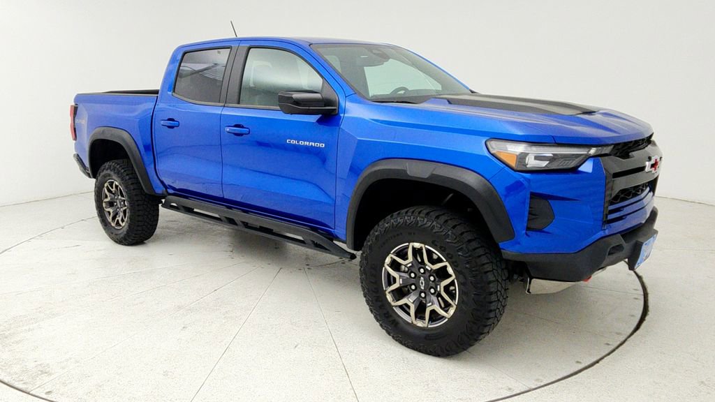Certified 2024 Chevrolet Colorado ZR2 w/ Technology Package AWD/4WD image 1