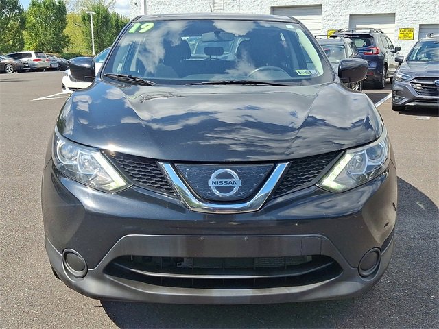 Used 2019 Nissan Rogue Sport S image 2